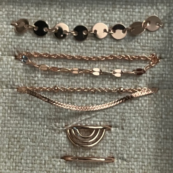Puravida “Aspen” jewelry set! Rose gold! Size 7! Bracelets, rings & more! - Picture 3 of 3